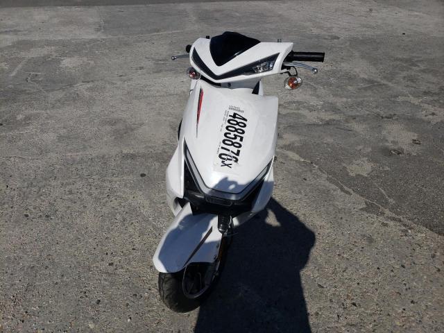 Изображение 2 2022 DINLI MOTORCYCLE 2022 с VIN LL0TCAPC2NG000502