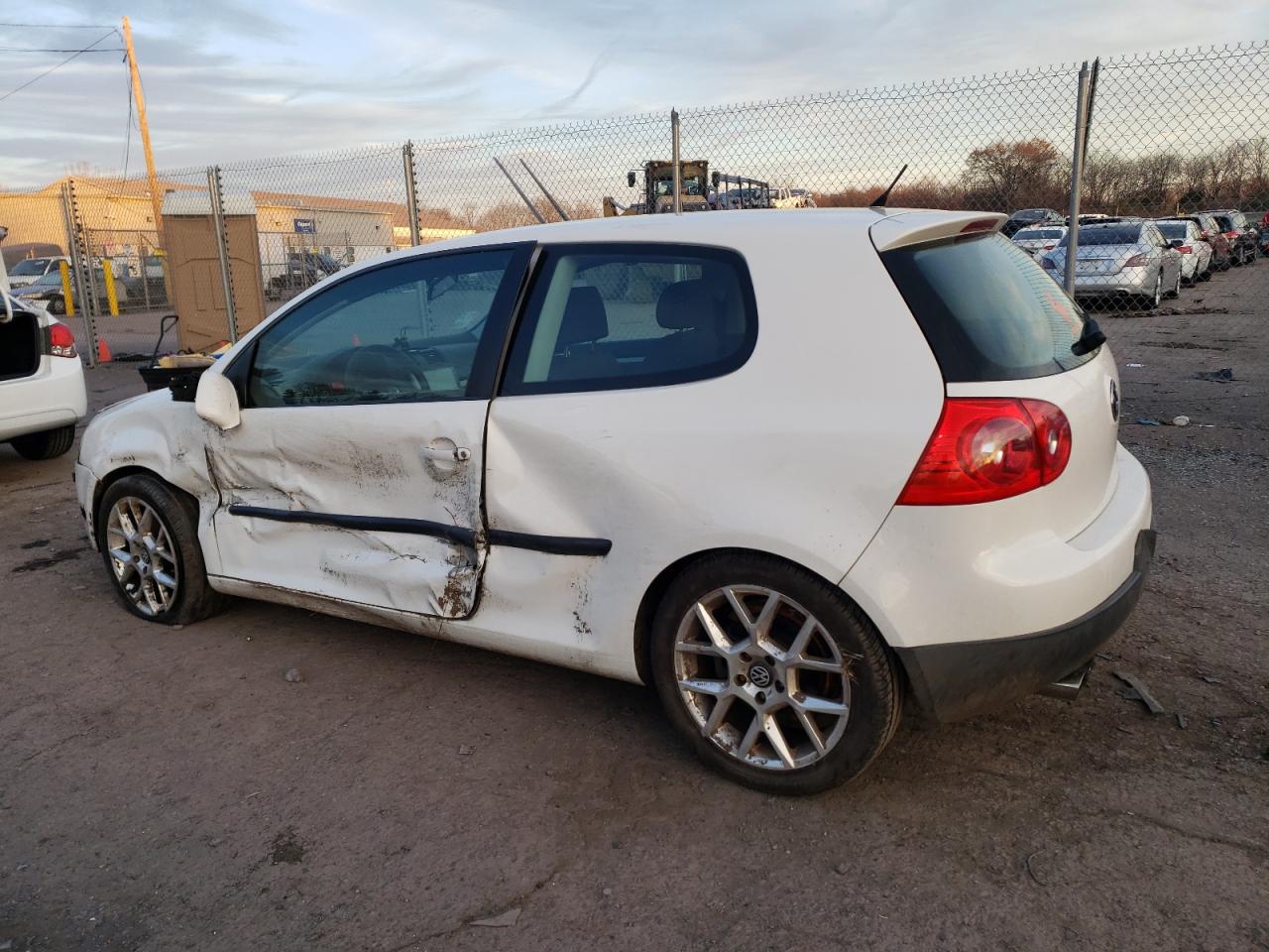 Image 2 of 2007 VOLKSWAGEN RABBIT  2007 with VIN WVWBR71K17W281014