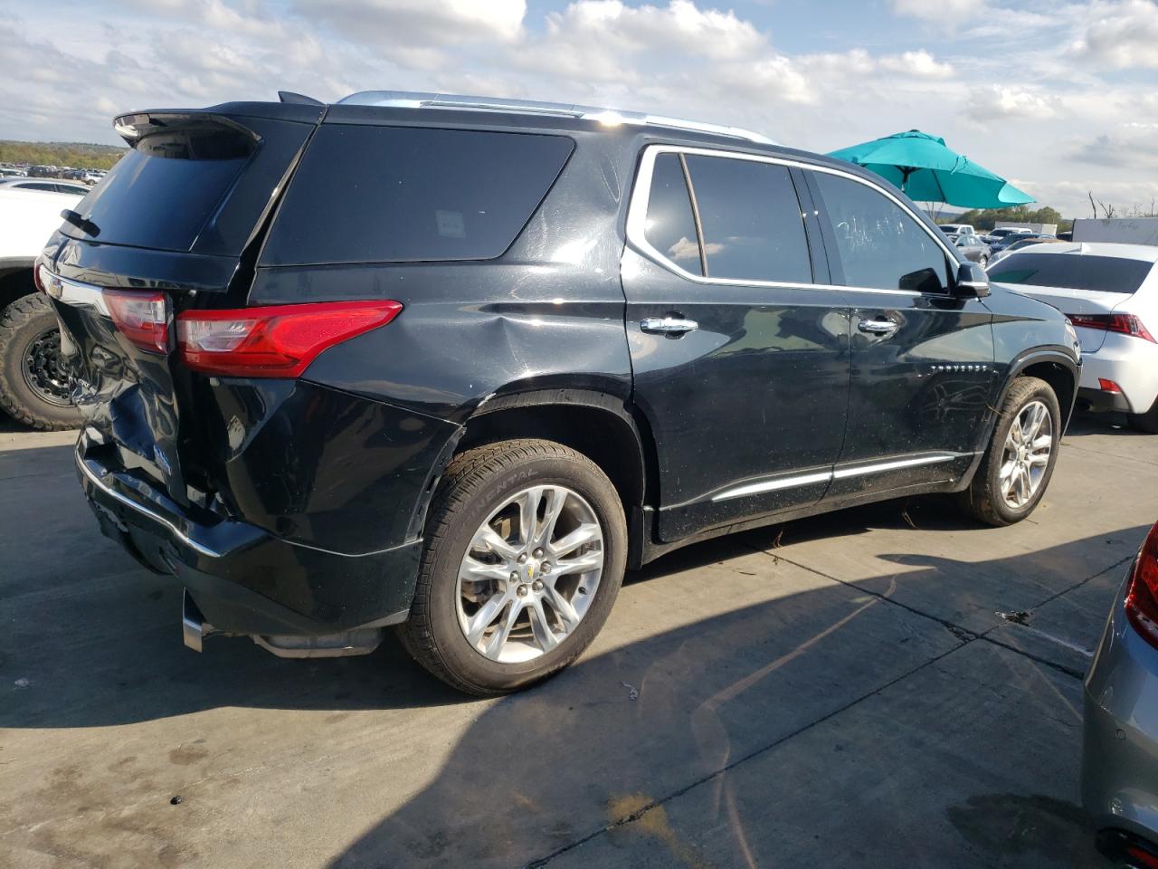 Изображение 3 2019 CHEVROLET TRAVERSE HIGH COUNTRY 2019 с VIN 1GNEVJKW9KJ226816