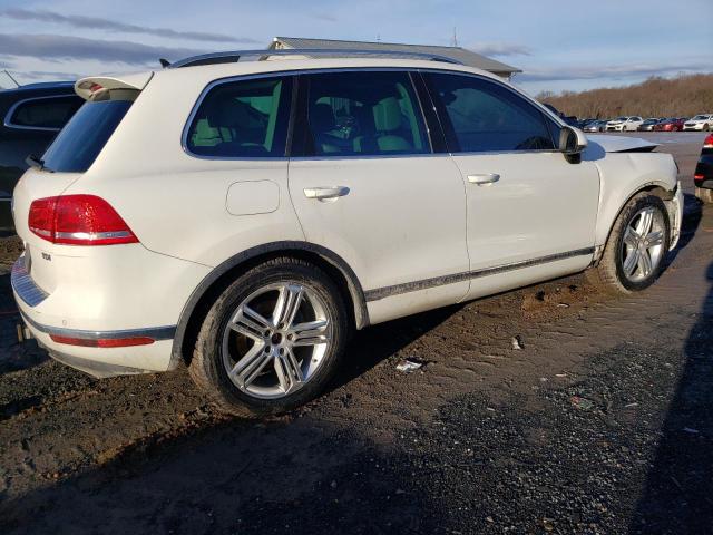 Image 3 of 2015 VOLKSWAGEN TOUAREG V6 TDI 2015 with VIN WVGEP9BP8FD006982