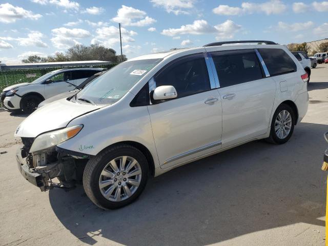 Obraz 1 z 2013 TOYOTA SIENNA XLE 2013 z VIN 5TDYK3DC8DS355715