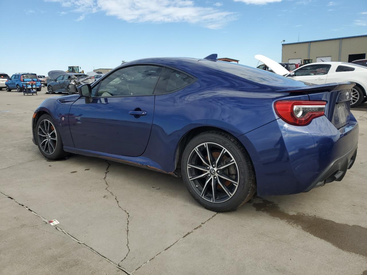 Image 2 of 2017 TOYOTA 86 BASE 2017 with VIN JF1ZNAA13H8702631