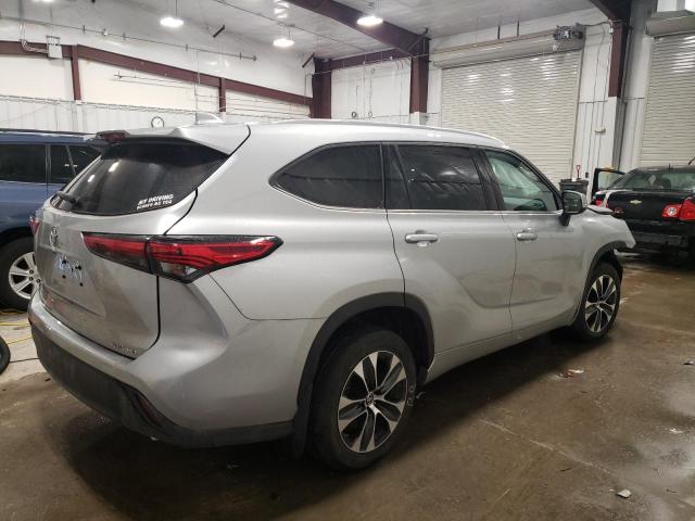 Obraz 3 z 2021 TOYOTA HIGHLANDER XLE 2021 z VIN 5TDGZRBH8MS546754