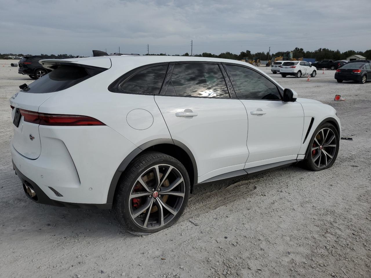 Изображение 3 2021 JAGUAR F-PACE SVR 2021 с VIN SADCZ2EEXMA680674