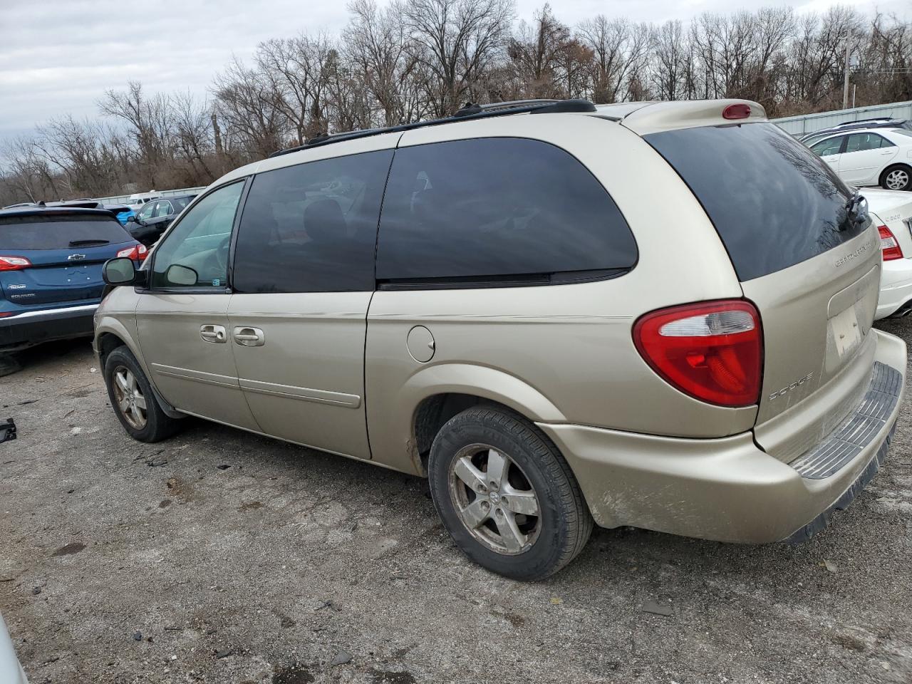Image 2 of 2005 DODGE GRAND CARAVAN SXT 2005 with VIN 2D8GP44L95R432347