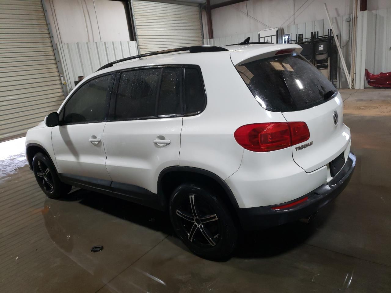 Image 2 of 2017 VOLKSWAGEN TIGUAN S 2017 with VIN WVGAV7AX6HK009789