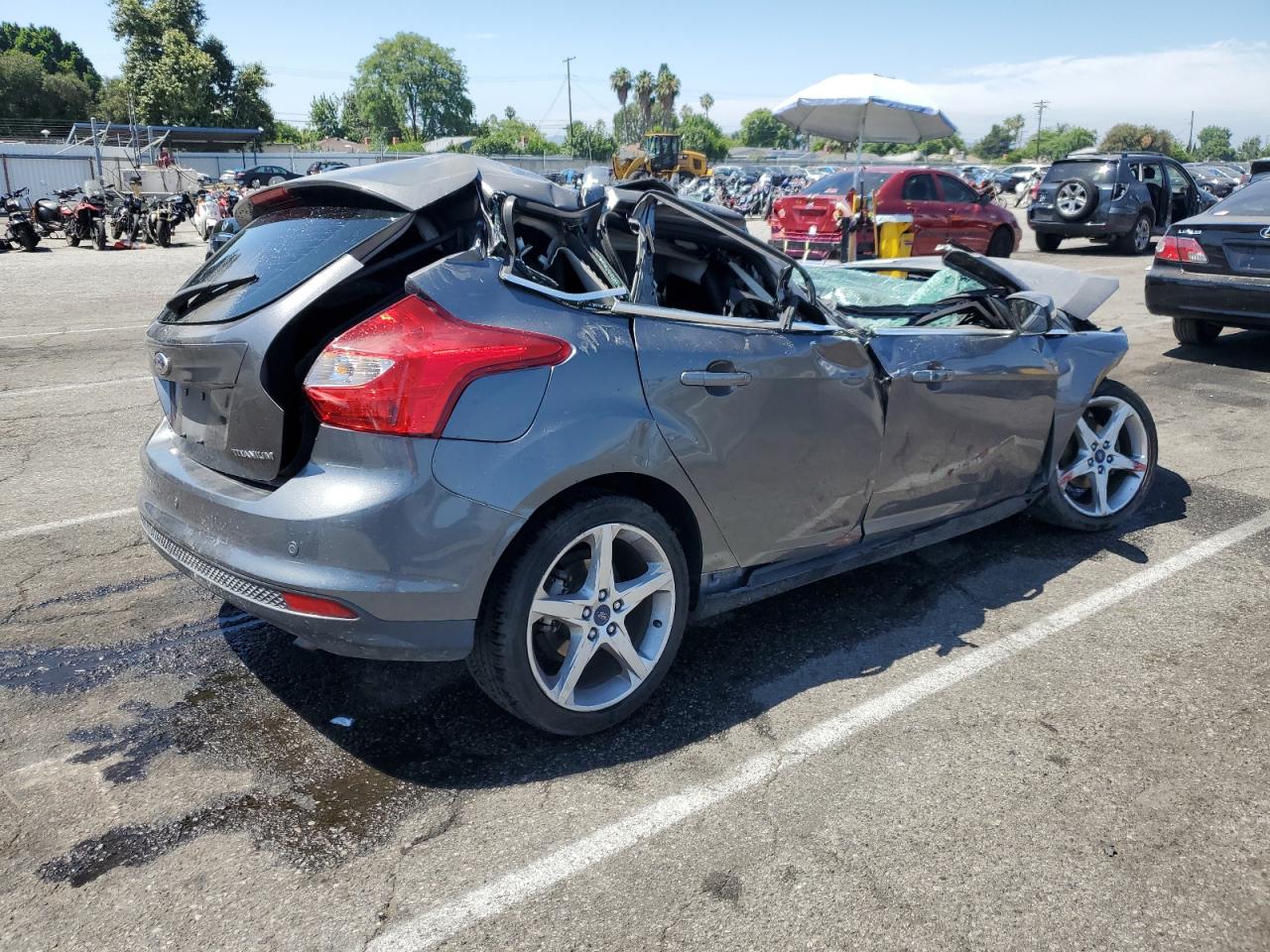 Image 3 of 2014 FORD FOCUS TITANIUM 2014 with VIN 1FADP3N20EL374709