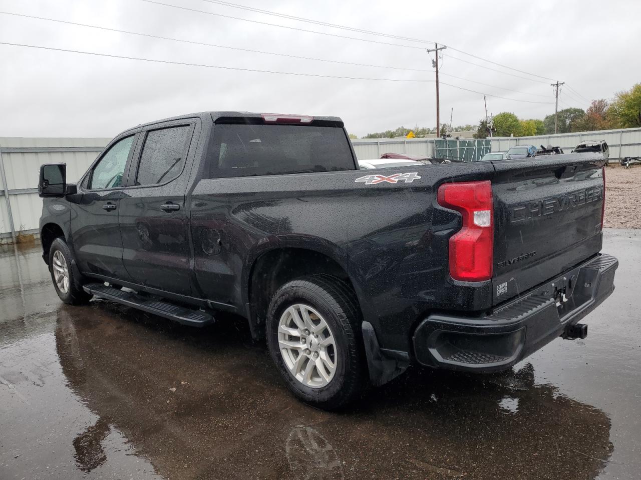 Image 2 of 2021 CHEVROLET SILVERADO K1500 RST 2021 with VIN 3GCUYEETXMG115099