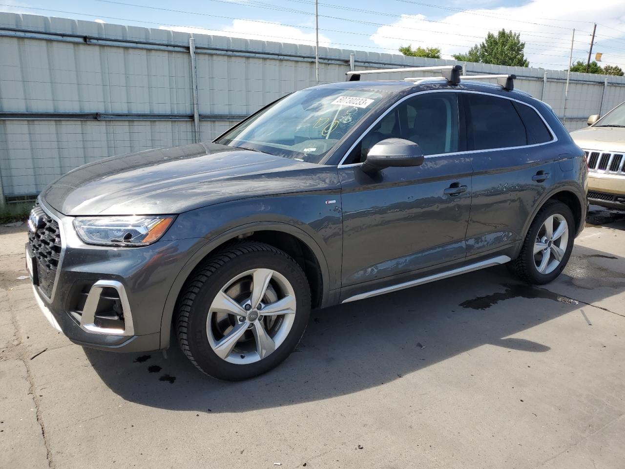 Obraz 1 z Audi Q5 E Premium Plus 2021 z VIN WA1E2AFY0M2063509