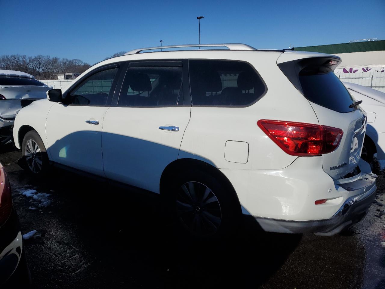 Изображение 2 2017 NISSAN PATHFINDER S 2017 с VIN 5N1DR2MN1HC675810