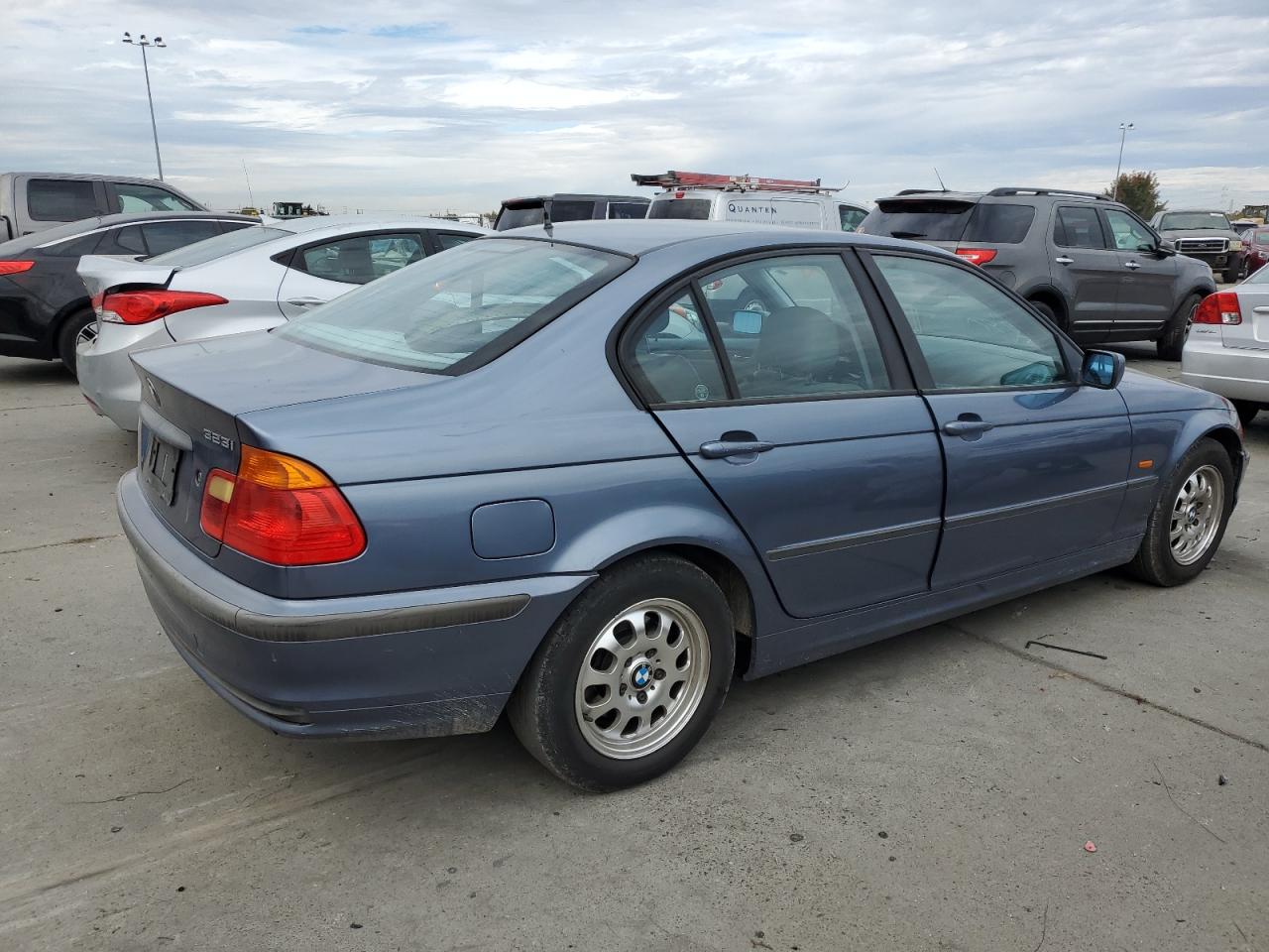 Image 3 of 1999 BMW 323 I AUTOMATIC 1999 with VIN WBAAM3332XFP50360