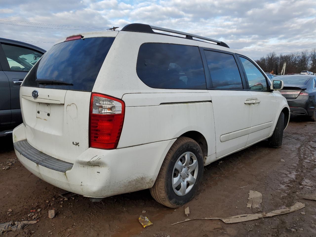 Image 3 of 2008 KIA SEDONA EX 2008 with VIN KNDMB233386221288