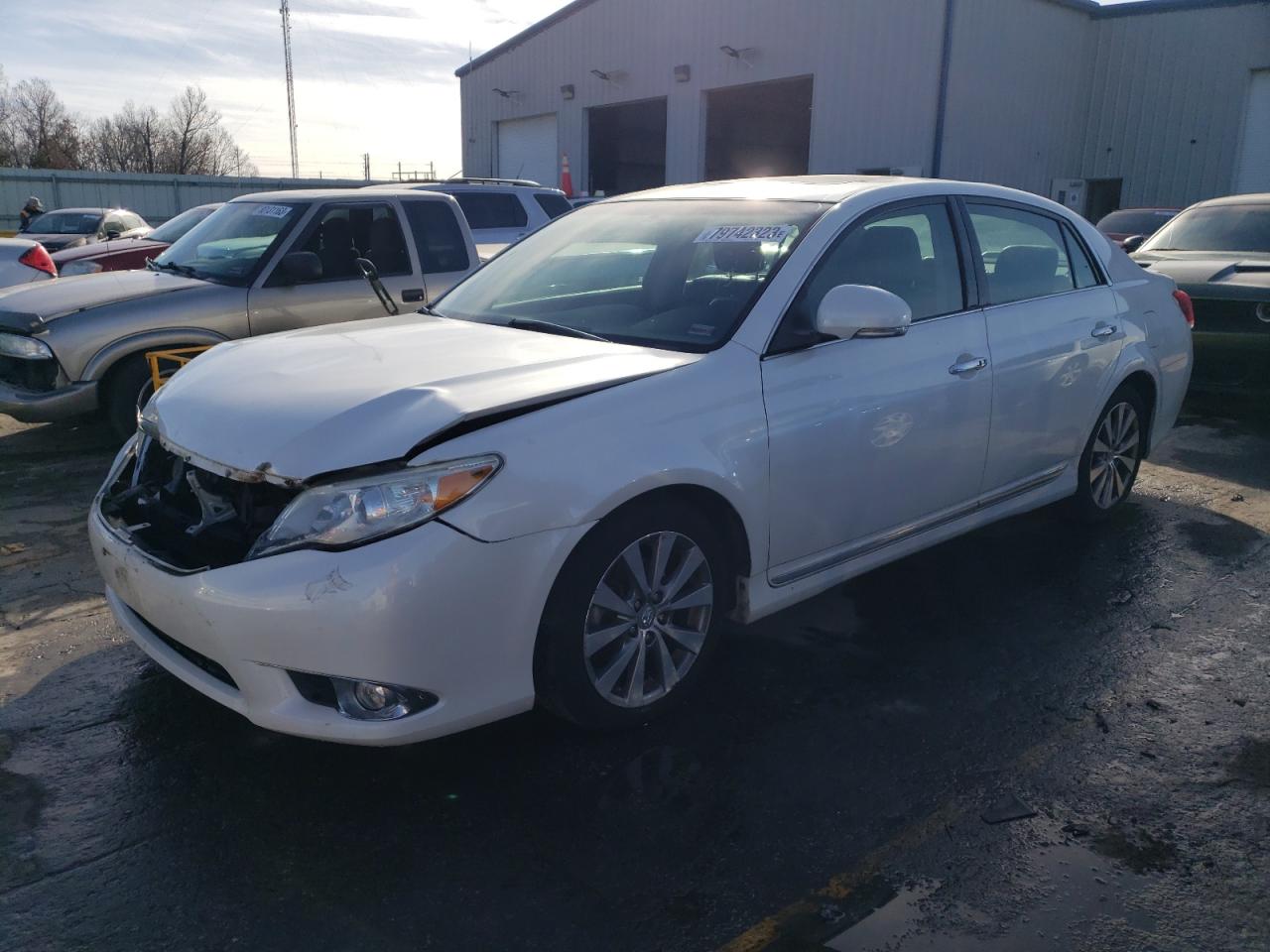 Изображение 1 2011 TOYOTA AVALON BASE 2011 с VIN 4T1BK3DB8BU421469