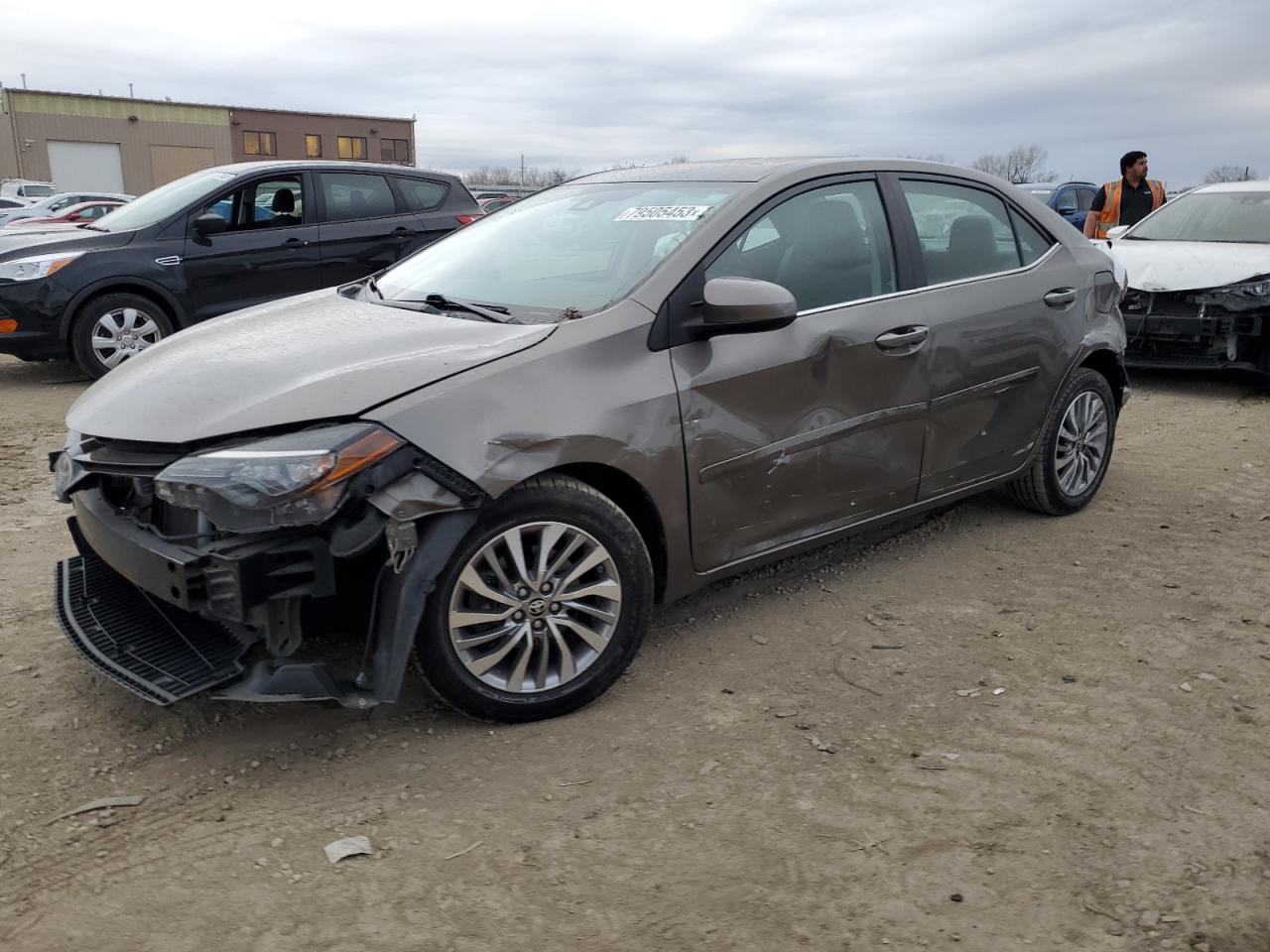 Obraz 1 z 2017 TOYOTA COROLLA LE 2017 z VIN 5YFBPRHE7HP570409