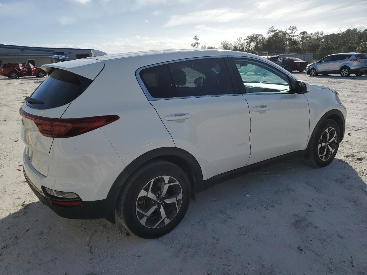 Image 3 of 2020 KIA SPORTAGE LX 2020 with VIN KNDPM3AC8L7788275