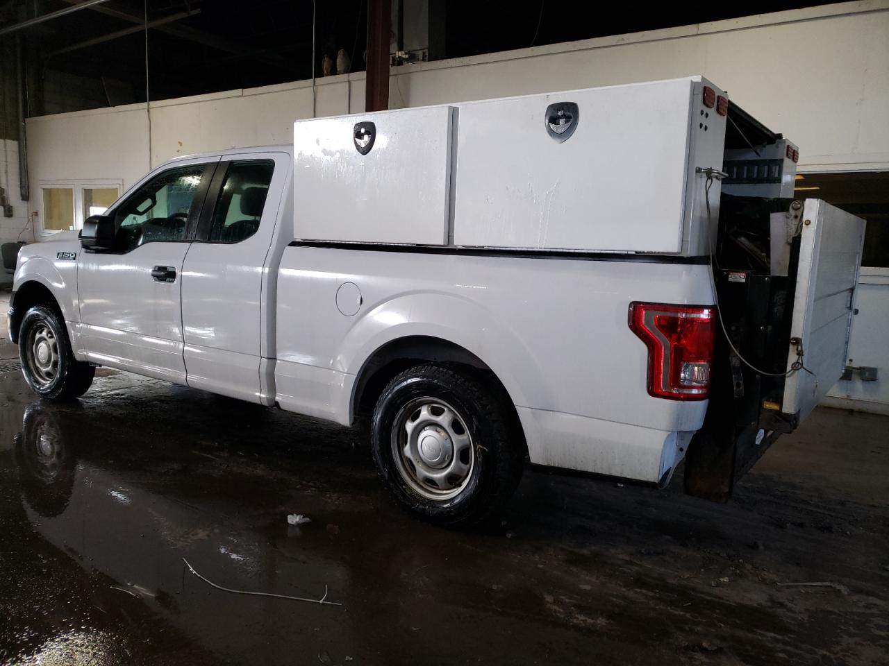 Obraz 2 z 2017 FORD F150 SUPER CAB 2017 z VIN 1FTEX1CF8HKD50001