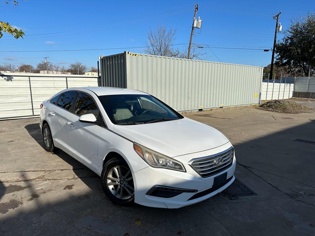 Image 1 of 2015 HYUNDAI SONATA SE 2015 with VIN 5NPE24AF4FH173252