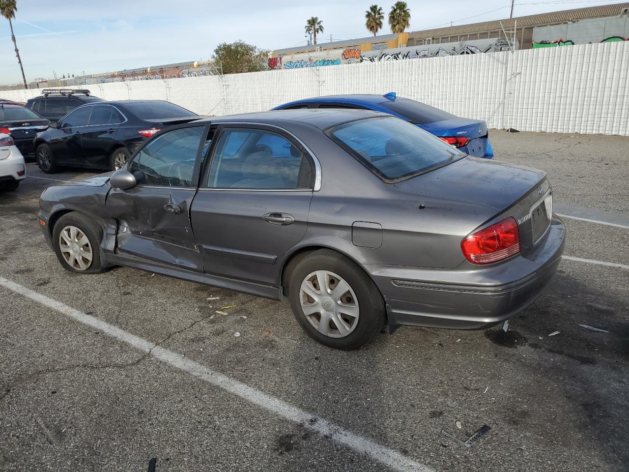 Image 2 of 2004 HYUNDAI SONATA GL 2004 with VIN KMHWF25S54A957248