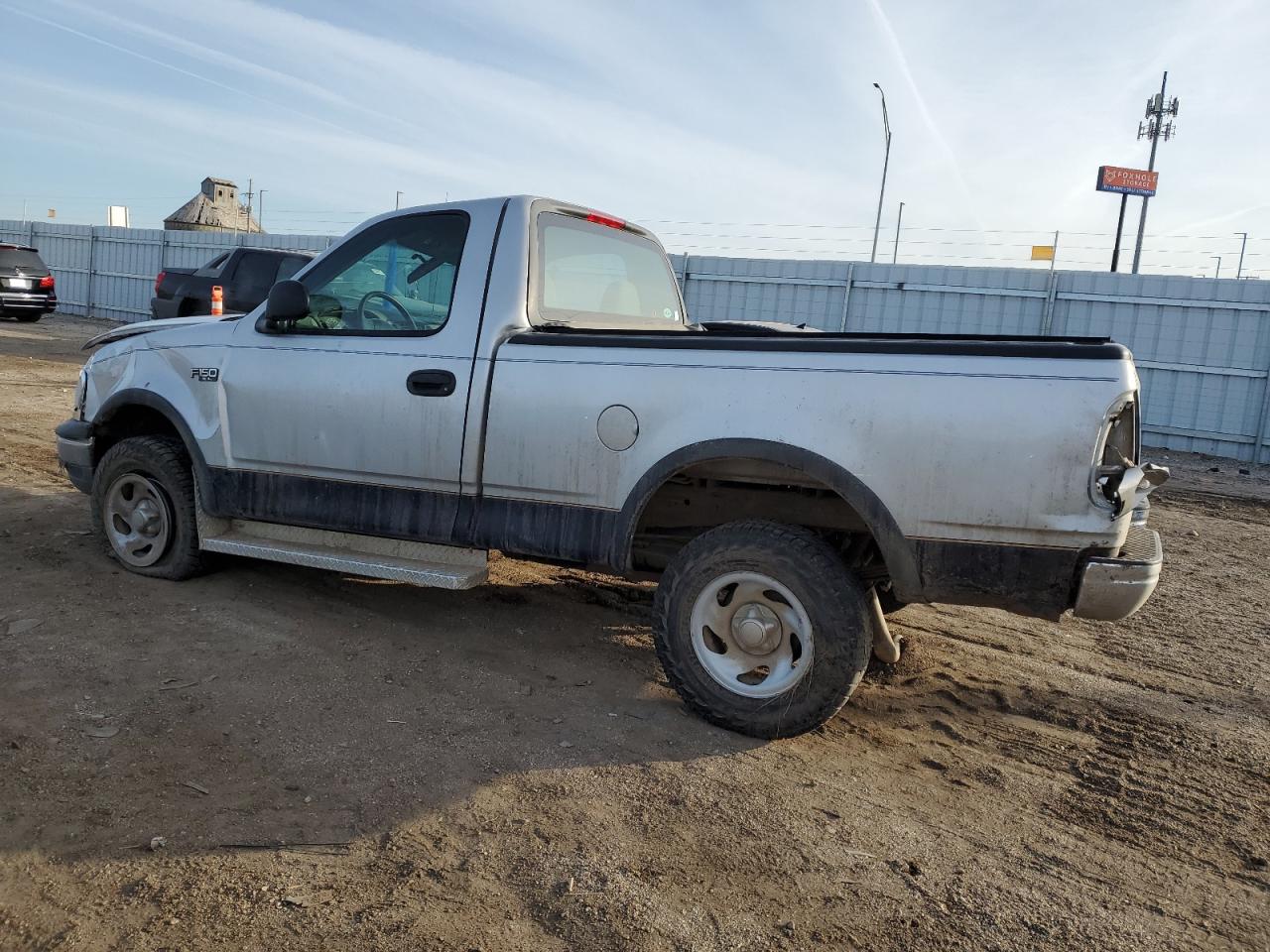 Image 2 of 1999 FORD F150  1999 with VIN 1FTZF1820XNB16961