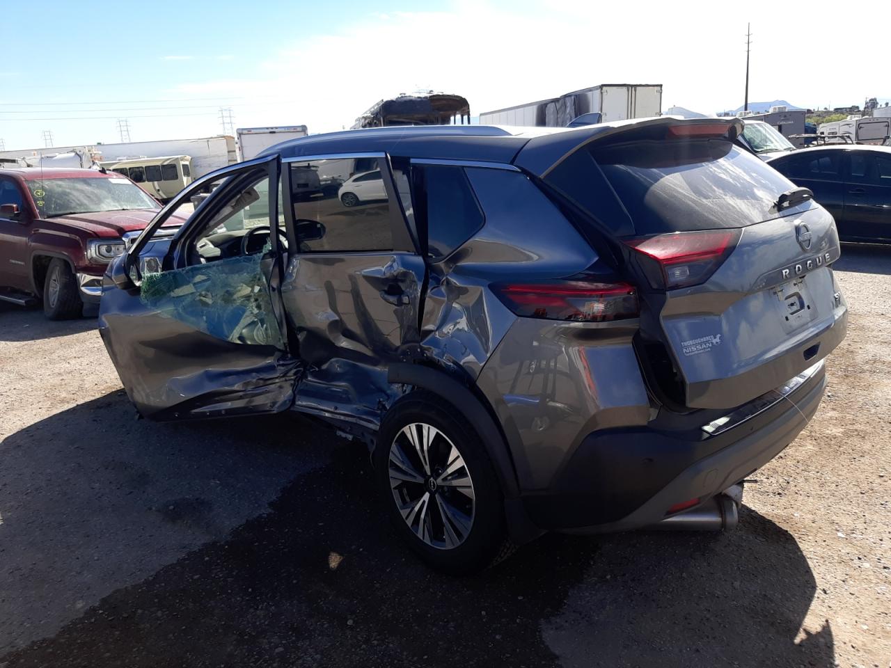 Image 2 of 2022 NISSAN ROGUE SV 2022 with VIN 5N1BT3BA2NC678726