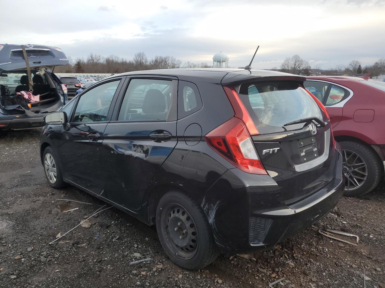 Изображение 2 2015 HONDA FIT LX 2015 с VIN 3HGGK5H57FM738391