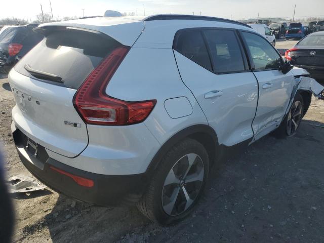 Image 3 of 2023 VOLVO XC40 PLUS 2023 with VIN YV4L12UW2P2994540