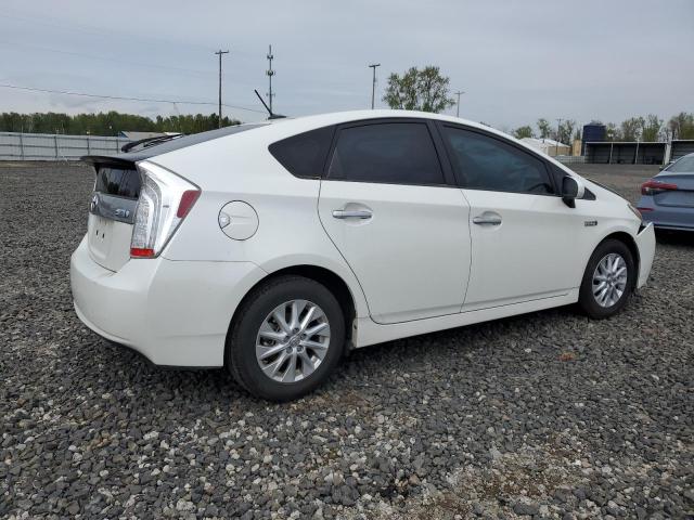 Image 3 of 2014 TOYOTA PRIUS PLUG-IN  2014 with VIN JTDKN3DPXE3055080