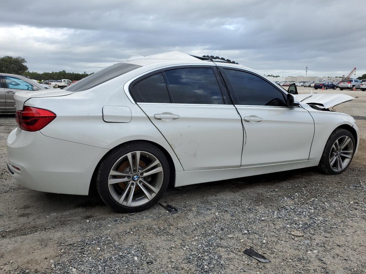 Image 3 of 2018 BMW 330 I 2018 with VIN WBA8B9C5XJEE80822