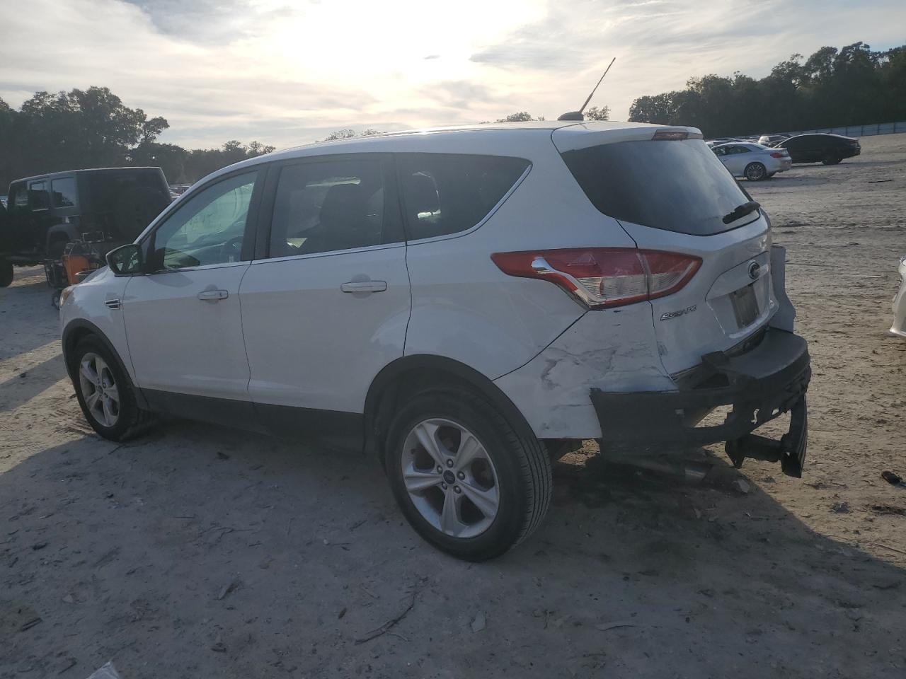 Obraz 2 z 2015 FORD ESCAPE SE 2015 z VIN 1FMCU0G95FUA51240