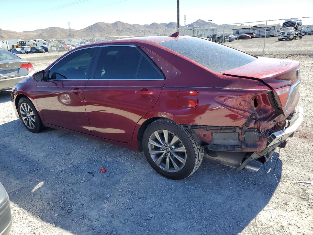 Image 2 of Toyota Camry Xse 2016 with VIN 4T1BK1FK7GU571033