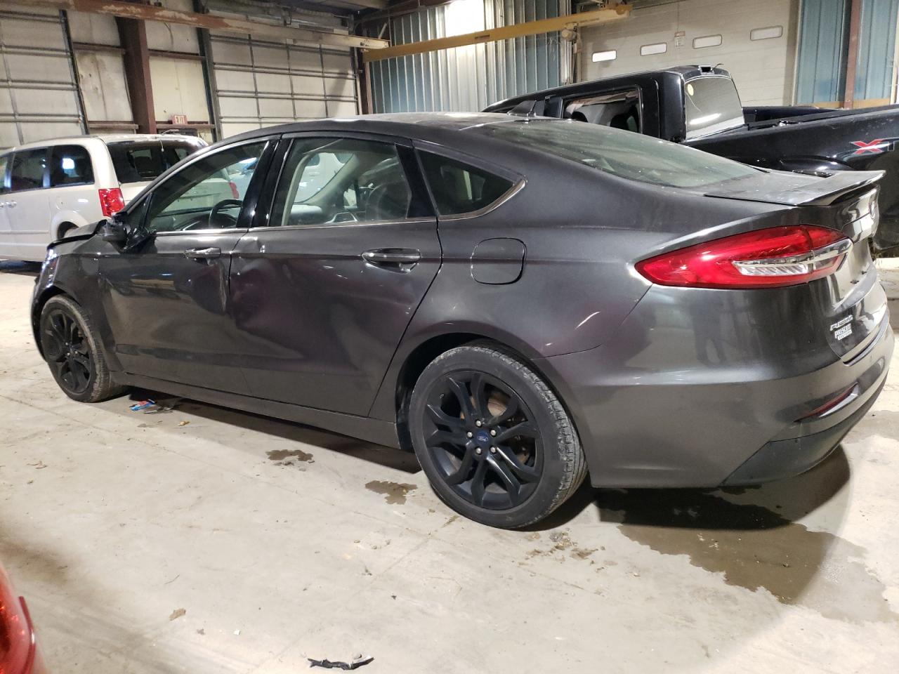 Image 2 of 2019 FORD FUSION SE 2019 with VIN 3FA6P0HD8KR164862