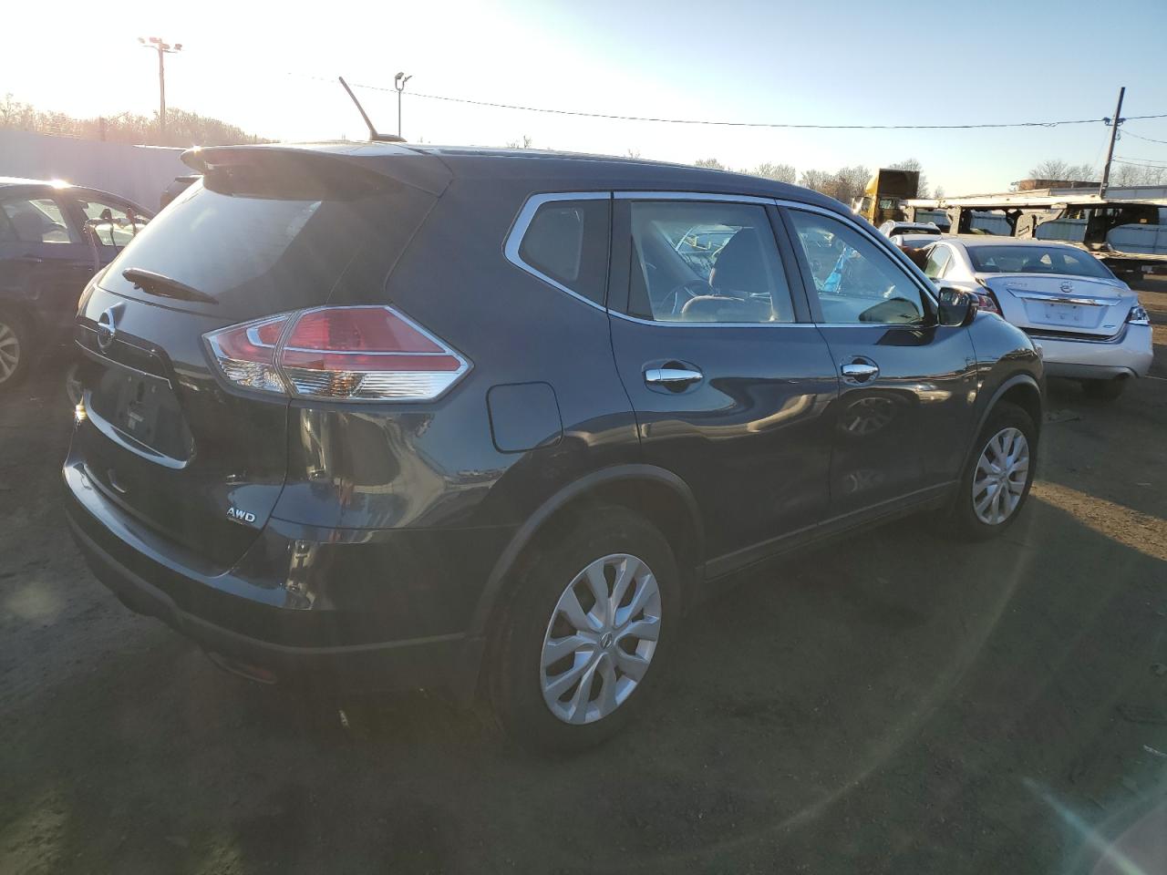 Изображение 3 2015 NISSAN ROGUE S 2015 с VIN KNMAT2MV7FP580327
