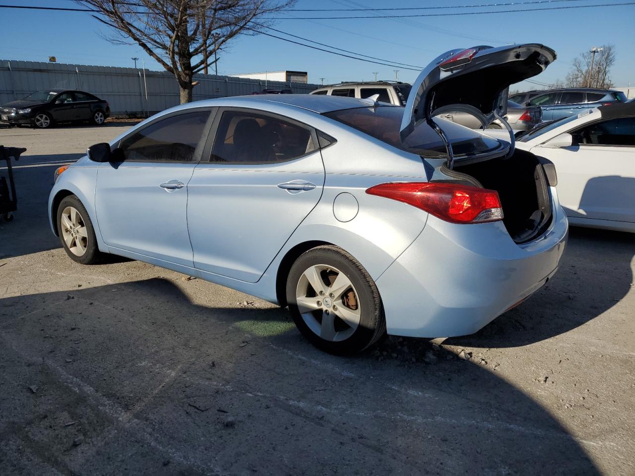 Image 2 of 2013 HYUNDAI ELANTRA GLS 2013 with VIN KMHDH4AEXDU618464