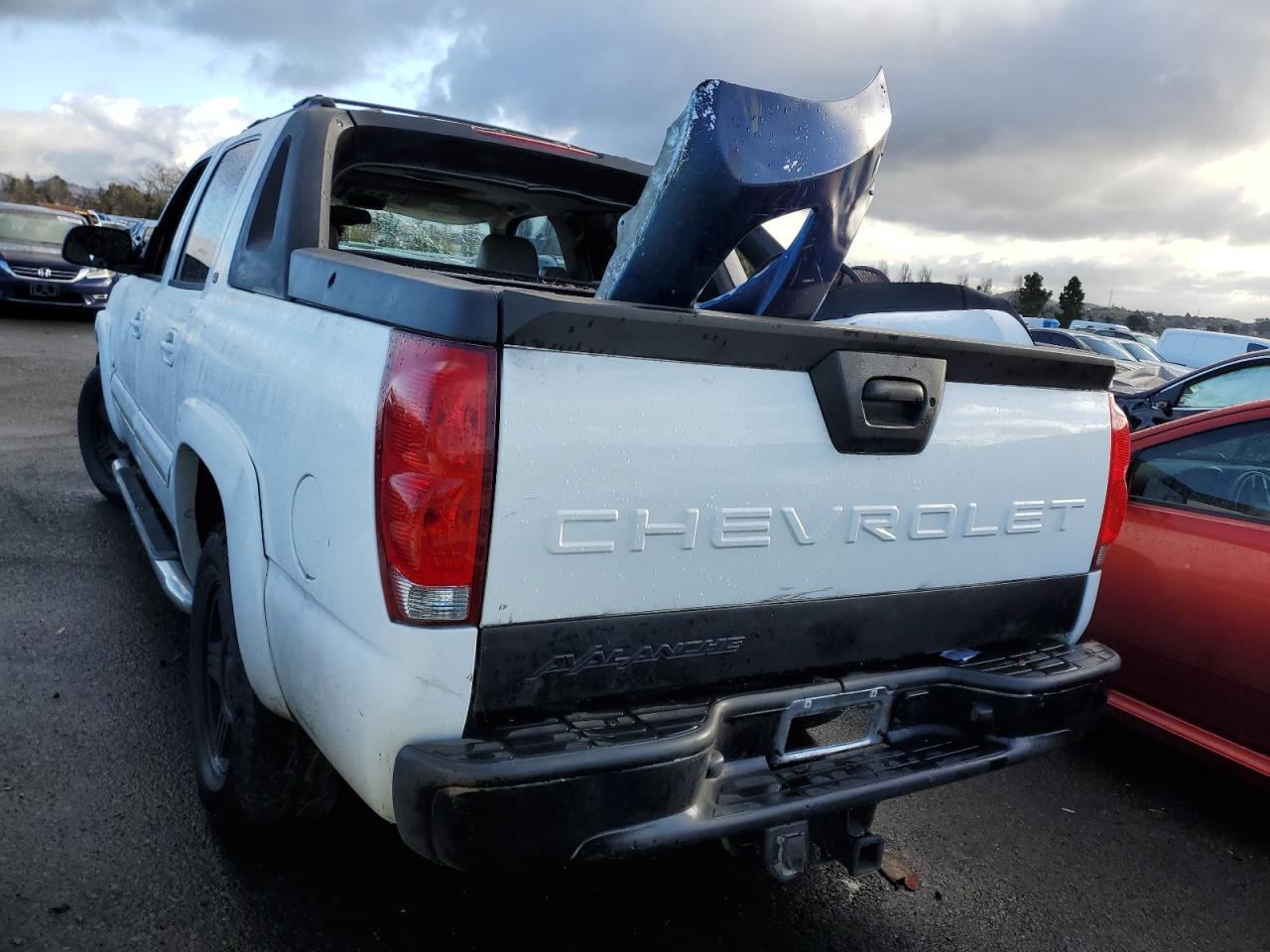 Image 2 of 2005 CHEVROLET AVALANCHE C1500 2005 with VIN 3GNEC12Z55G215687