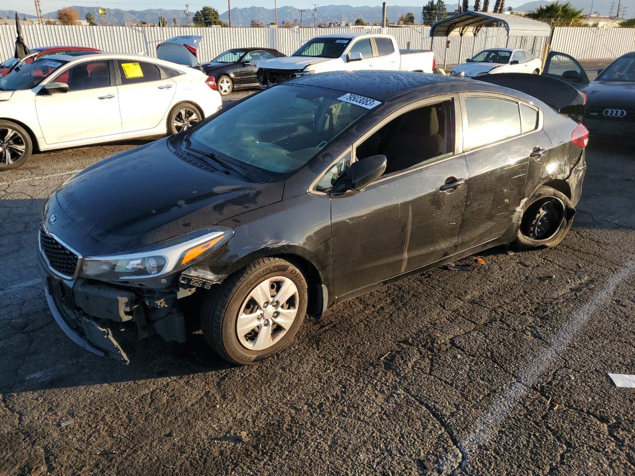 Изображение 2017 KIA FORTE LX 2017