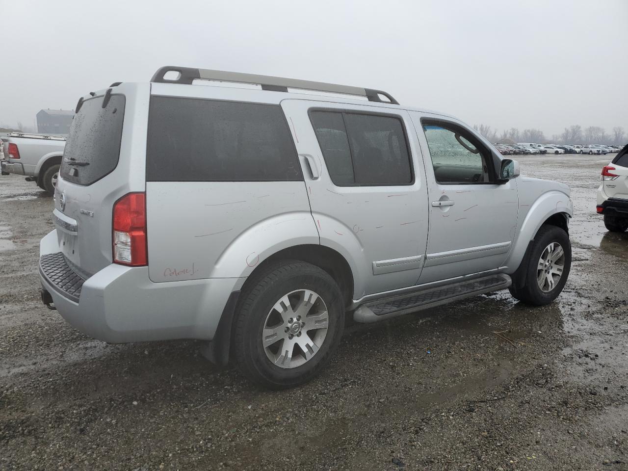 Obraz 3 z 2011 NISSAN PATHFINDER S 2011 z VIN 5N1AR1NN9BC627006