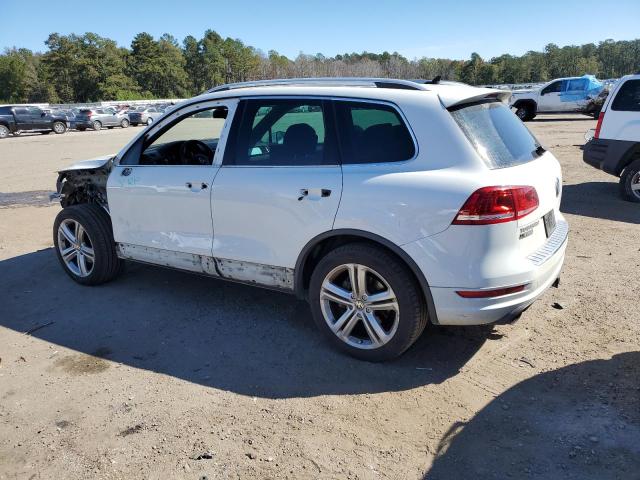 Obraz 2 z 2014 VOLKSWAGEN TOUAREG V6 2014 z VIN WVGDF9BP4ED002862