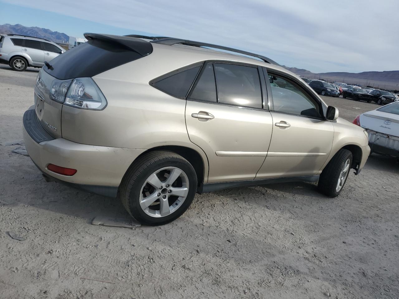 Image 3 of 2005 LEXUS RX 330 2005 with VIN JTJGA31U850047666