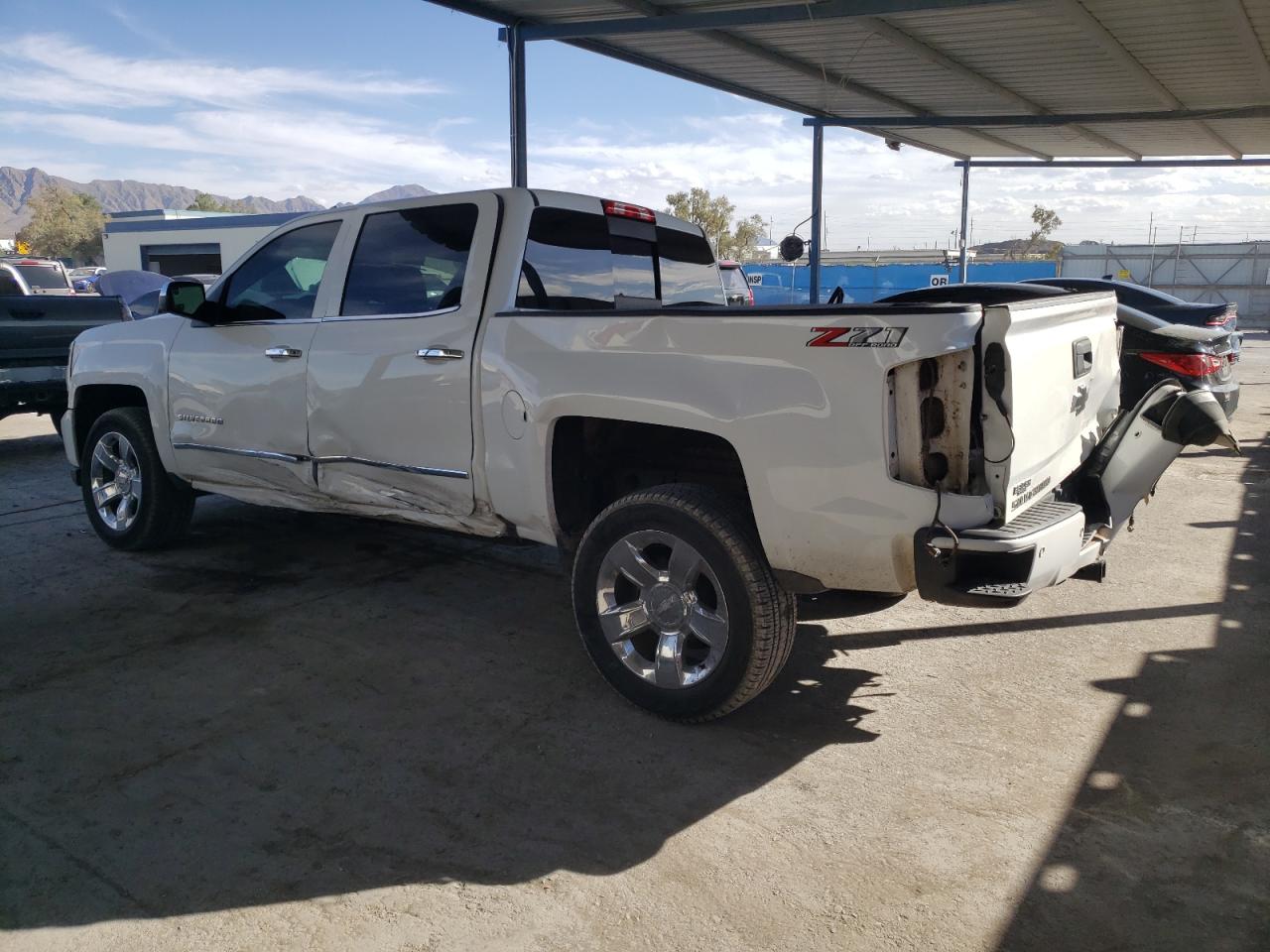 Изображение 2 2018 CHEVROLET SILVERADO K1500 LTZ 2018 с VIN 3GCUKSEC1JG328518