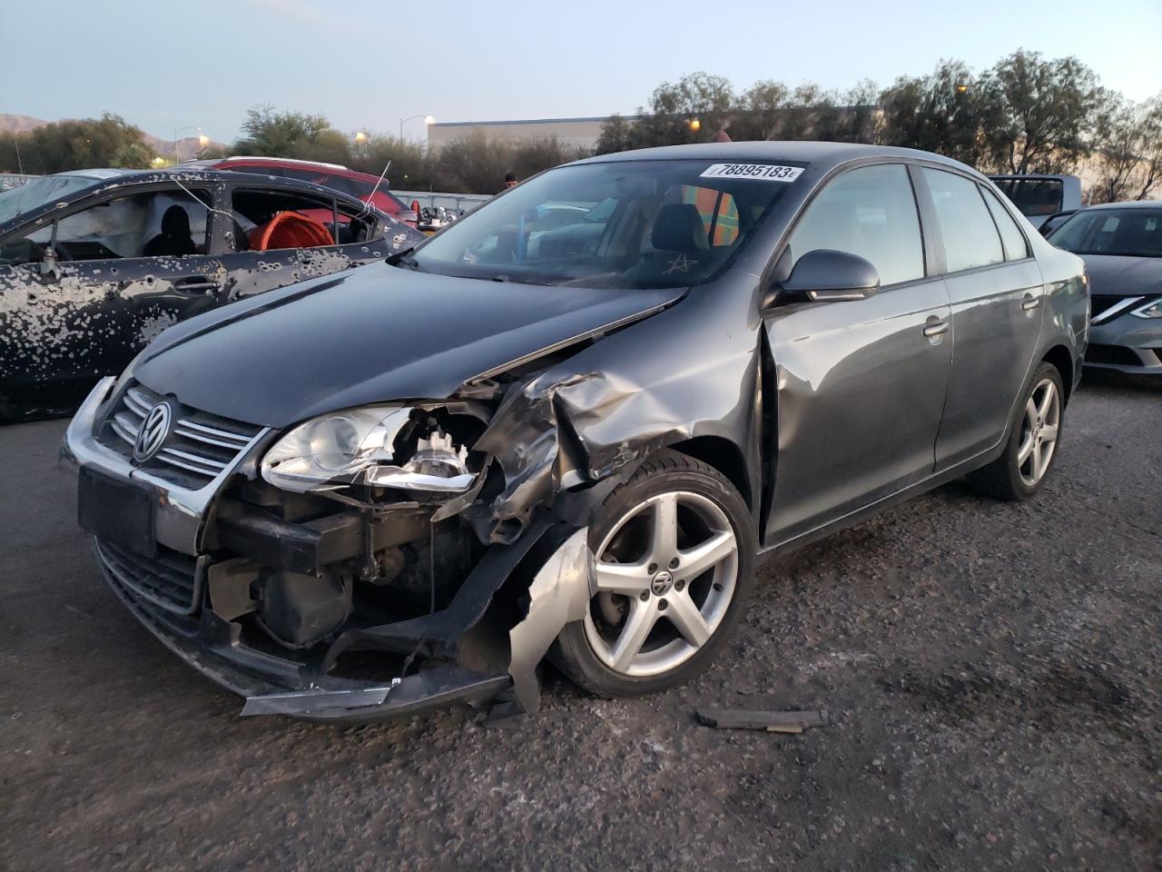 Obraz 2010 VOLKSWAGEN JETTA LIMITED 2010