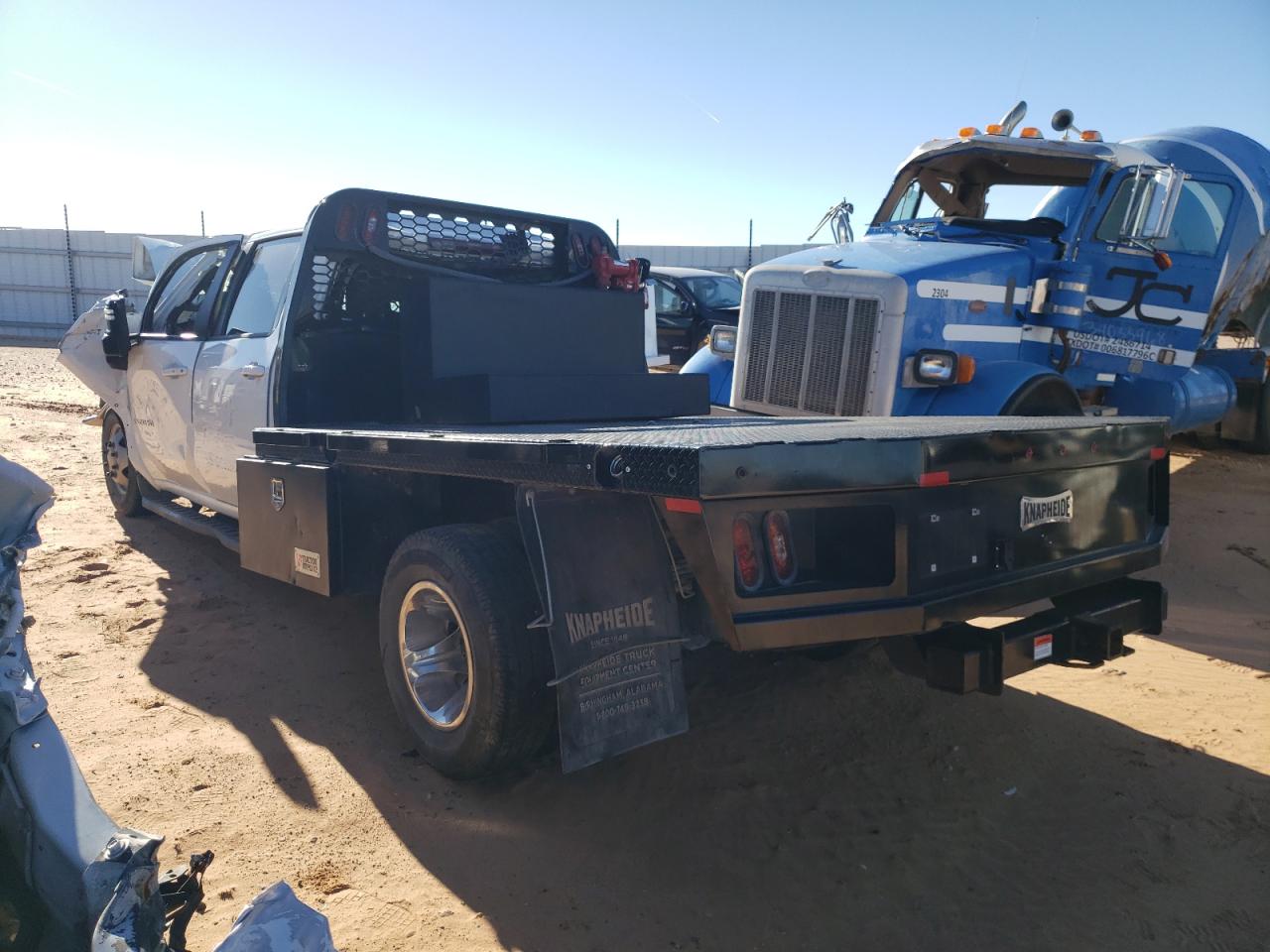 Image 2 of 2022 CHEVROLET SILVERADO K3500 LT 2022 with VIN 1GB4YTEY3NF329603