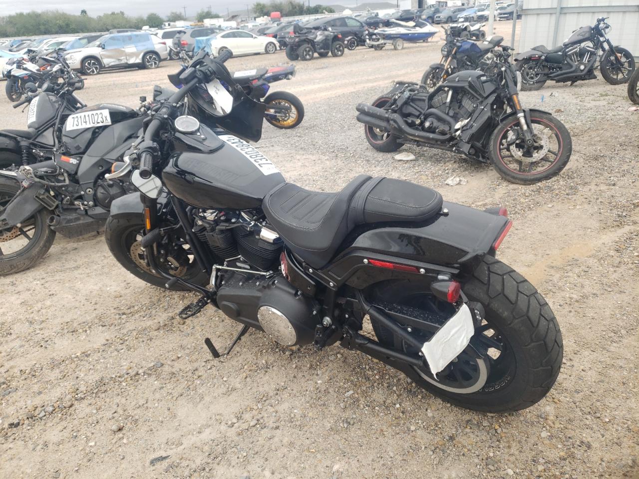 Obraz 3 z 2018 HARLEY-DAVIDSON FXFB FAT BOB 2018 z VIN 1HD1YKJ16JC031090