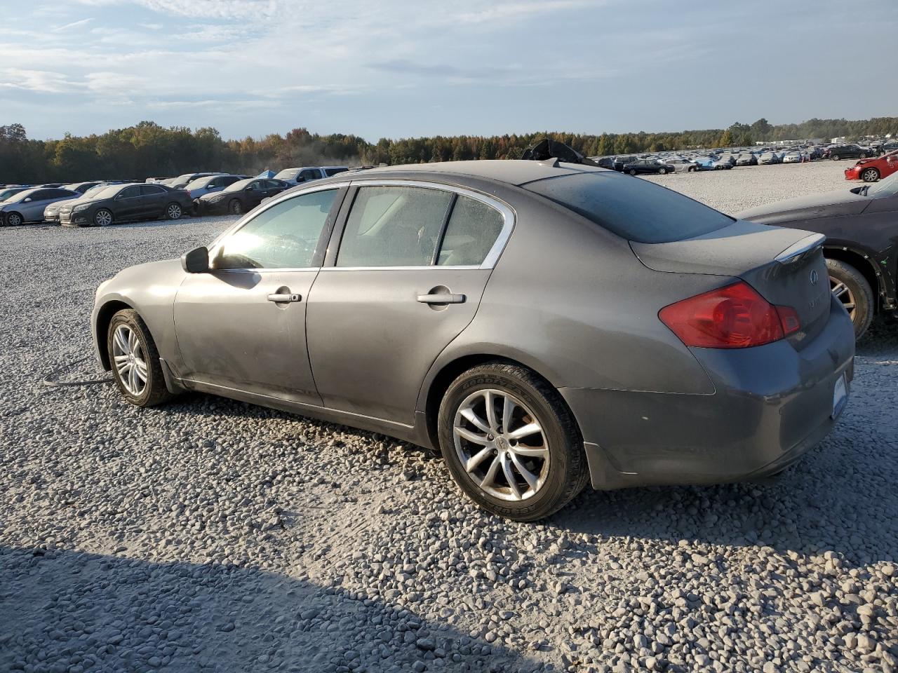 Obraz 2 z 2011 INFINITI G37  2011 z VIN JN1CV6AR8BM402278