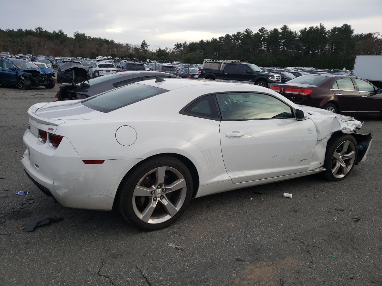 Image 3 of 2010 CHEVROLET CAMARO SS 2010 with VIN 2G1FK1EJ0A9131893