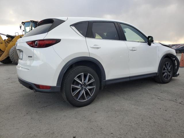 Image 3 of 2018 MAZDA CX-5 GRAND TOURING 2018 with VIN JM3KFBDM9J0358903