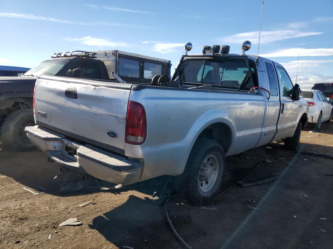 Obraz 3 z 2000 FORD F250 SUPER DUTY 2000 z VIN 1FTNX21S5YEB91796