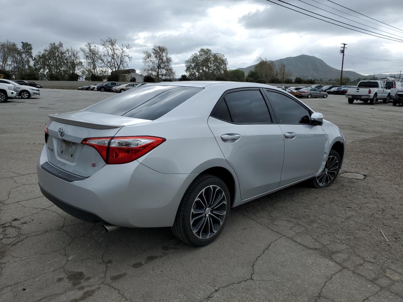 Image 3 of 2016 TOYOTA COROLLA L 2016 with VIN 5YFBURHE2GP534389