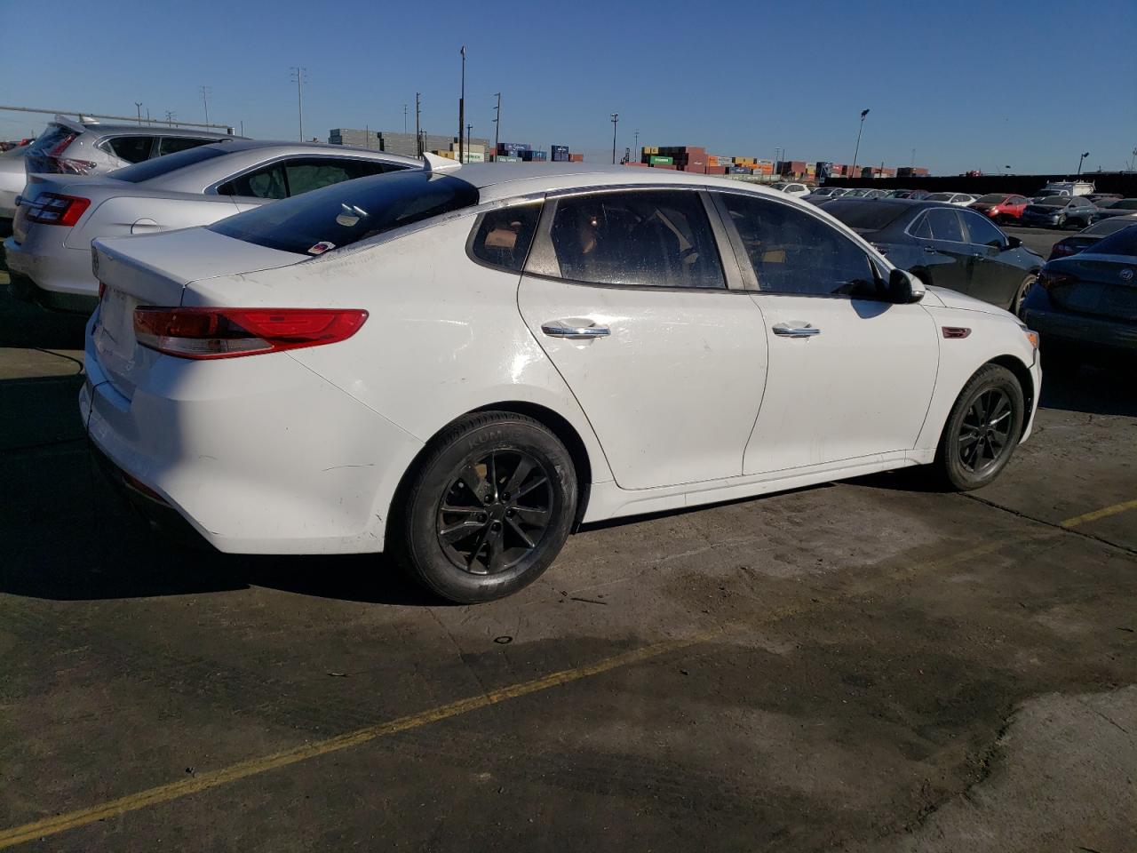 Изображение 3 2018 KIA OPTIMA LX 2018 с VIN 5XXGT4L31JG206706