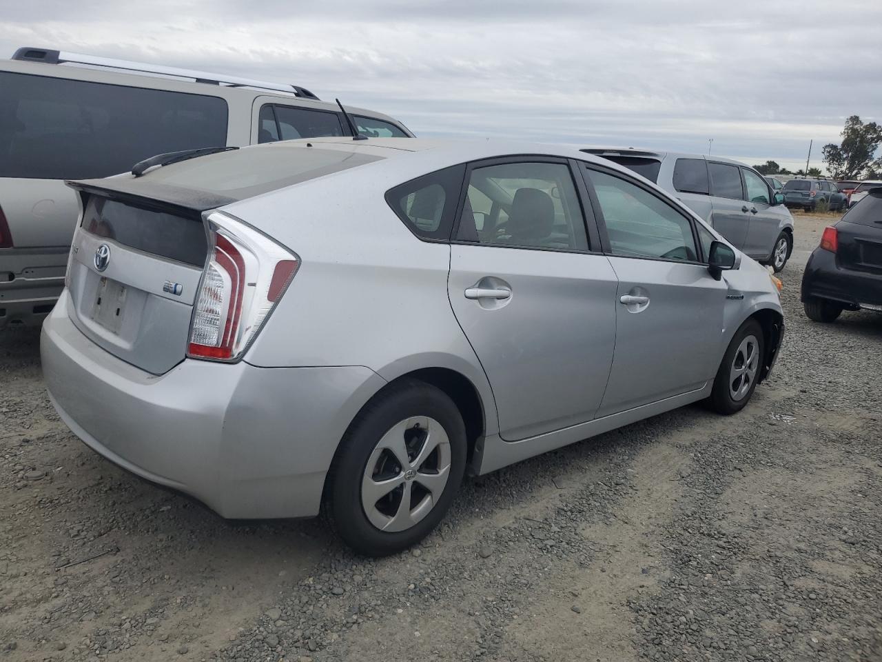 Image 3 of 2013 TOYOTA PRIUS  2013 with VIN JTDKN3DU9D0347017