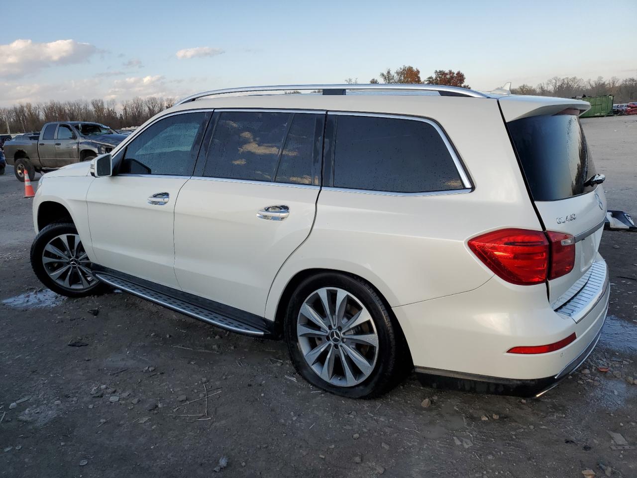 Obraz 2 z 2015 MERCEDES-BENZ GL 450 4MATIC 2015 z VIN 4JGDF6EE1FA593955